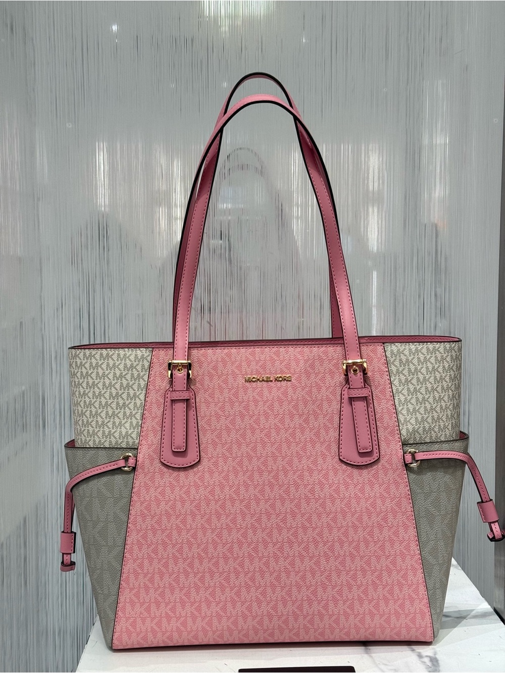 MICHAEL KORS Voyager Large Color-Block Signature Logo Tote Bag